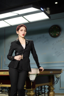堕落的女教师动漫